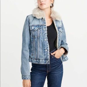 Faux Fur Collar Denim Jacket